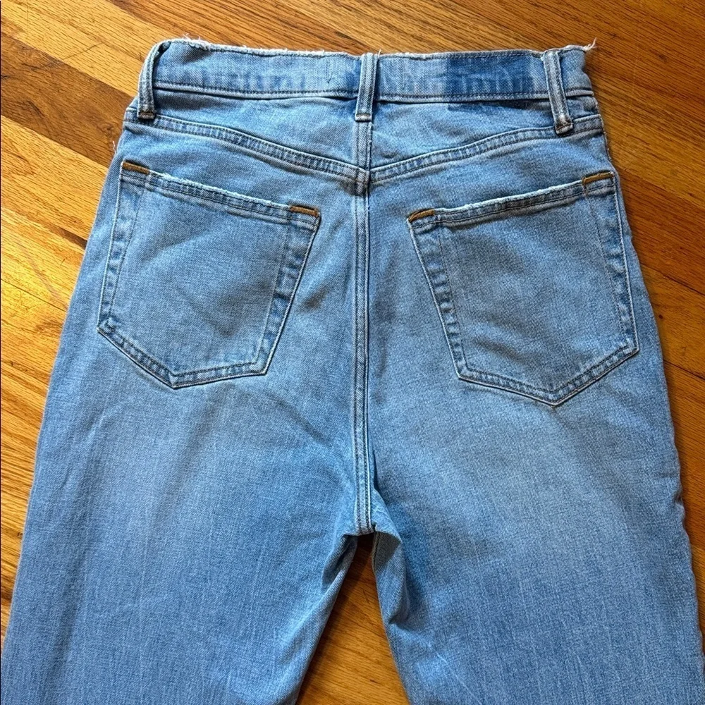 Abercrombie Ultra High Rise Ankle Straight Jean